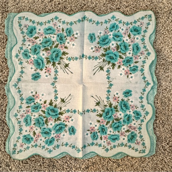 NWT (3) and NWOT (3) Vintage Ladies. Handkerchiefs Made in Japan and Philippines - Picture 13 of 14